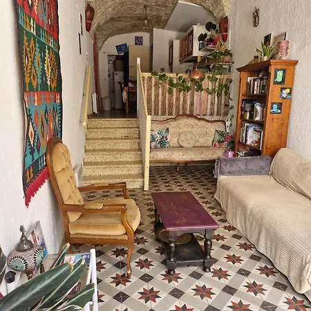 Maison D'artiste Avec Terrasse Ensoleillee Et Charme Du Sud - Linge De Lit Et Serviettes Non-inclus * Le Pouget