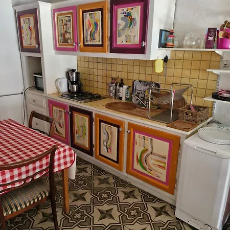 Maison D'artiste Avec Terrasse Ensoleillee Et Charme Du Sud - Linge De Lit Et Serviettes Non-inclus بيت للعطل *